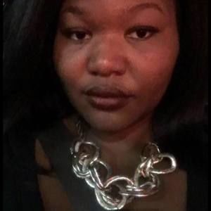 Meet your Posher, Sydelle